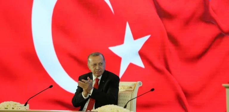 Ανησυχεί για ήττα στις εκλογές ο Ερντογάν και φιμώνει τους αντιπάλους του – Απαγόρευσε τη δημοσίευση συνέντευξης του Ιντζέ